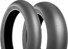 Detailný pohľad na behúň Bridgestone V02 160/630 R17 Front/Rear TL