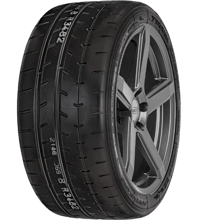 Yokohama Advan A052 305/30 R19 102 Y XL